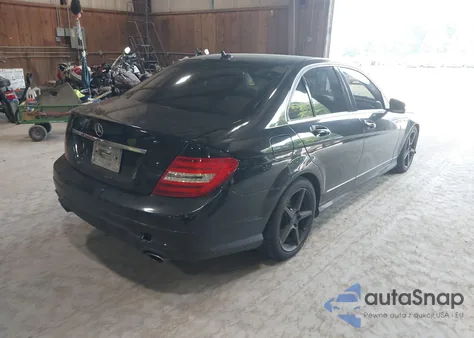 2013 Mercedes-Benz C 300 Luxury 4Matic/Sport 4Matic from USA, damaged, VIN WDDGF8ABXDA797181